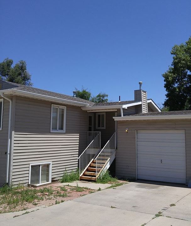 1st image of 2130 8th St APT A1