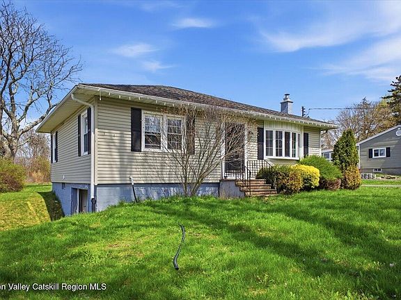 2nd image of 17 Doty Avenue