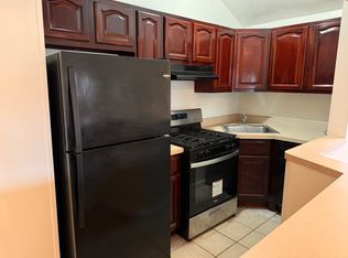 13806 219th St #2, Laurelton, NY 11413