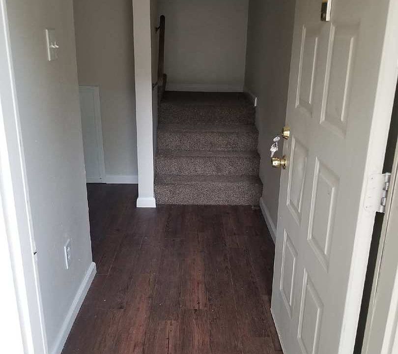 1st image of 2404C Blanco Dr