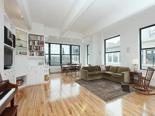 Sold by Sotheby's International Realty | media 1