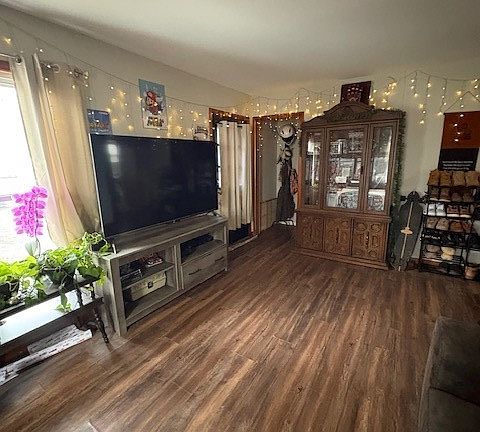5th image of 1319 Grant Ave