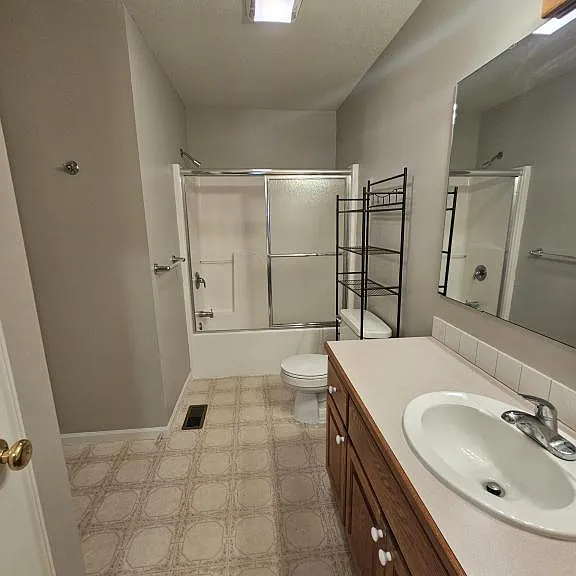 233 Elm St — Photo 11