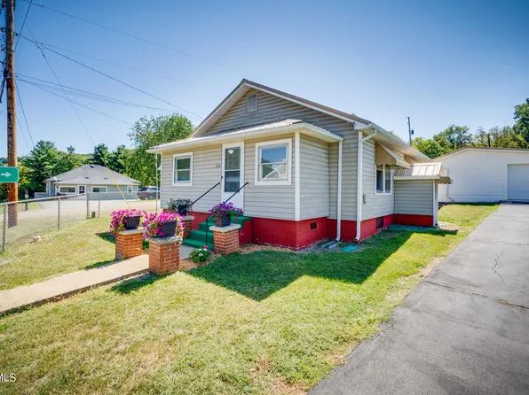 214 W Carters Valley Rd, Kingsport, TN 37665