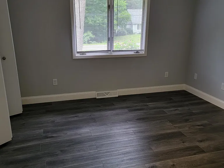 978 Sycamore Dr — Photo 11