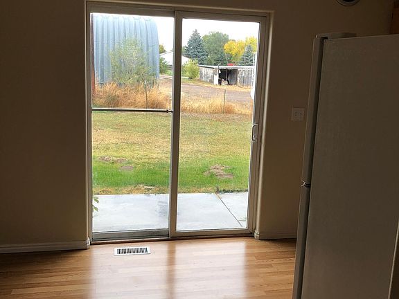 Kitchen/ Dining