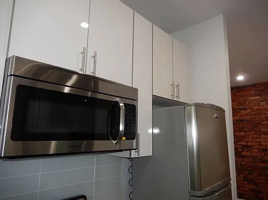 Rented by Bohemia Realty Group | media 20