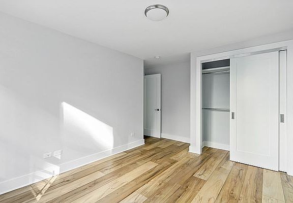 5th image of 930 Sheridan Ave #2C