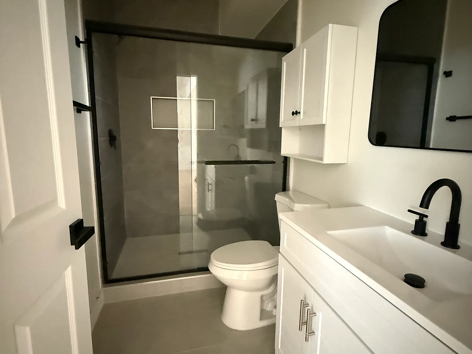 2 bed, 600 sqft, $2,850 — Photo 4