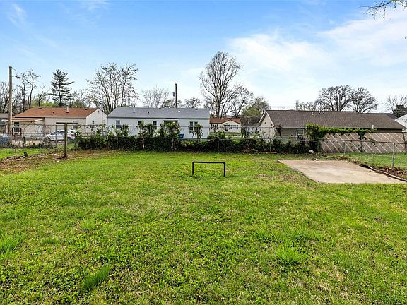 4th image of 6109 Evergreen Blvd