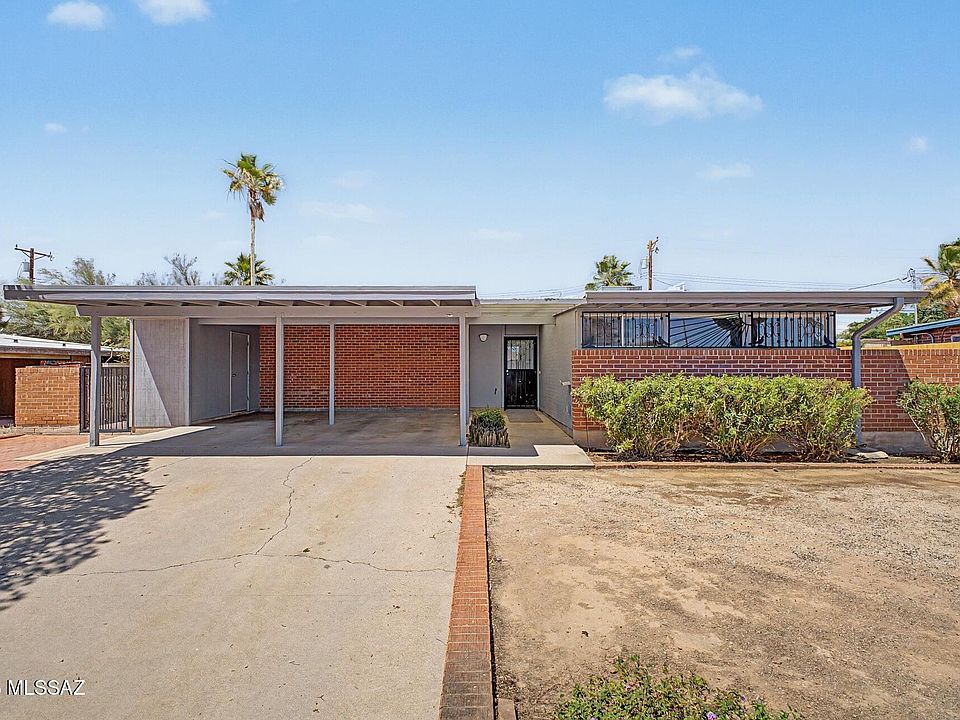 1st image of 3302 W Calle Fresa