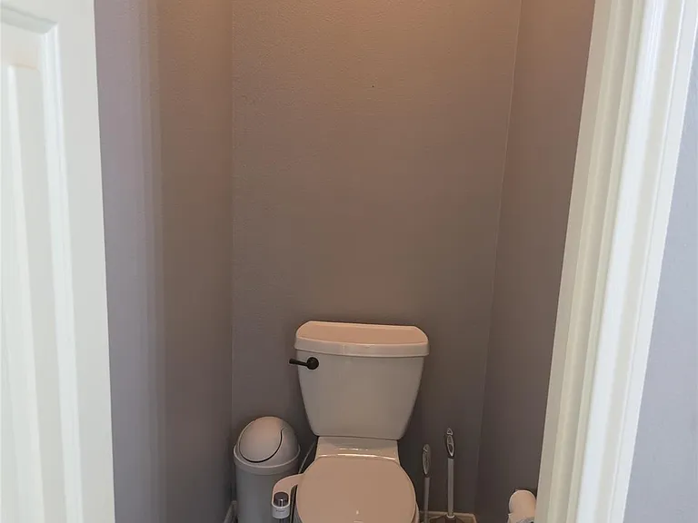 1138 Sussex Trl — Photo 14