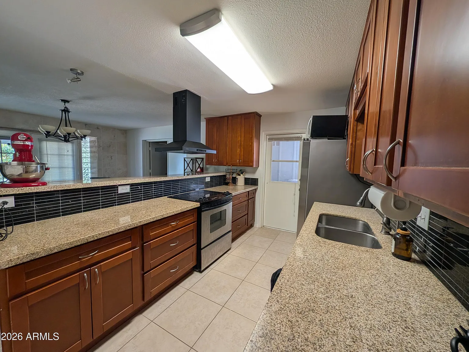 3 bed, 1648 sqft, $2,350 — Photo 3