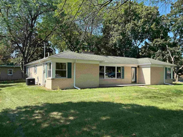 1807 Hemmeter Rd, Saginaw, MI 48638