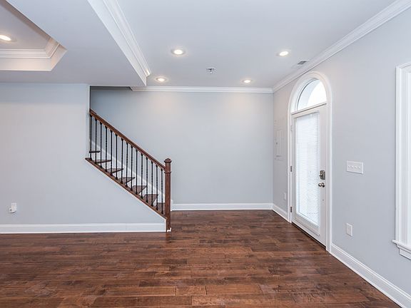 5th image of 1219 17th St NE