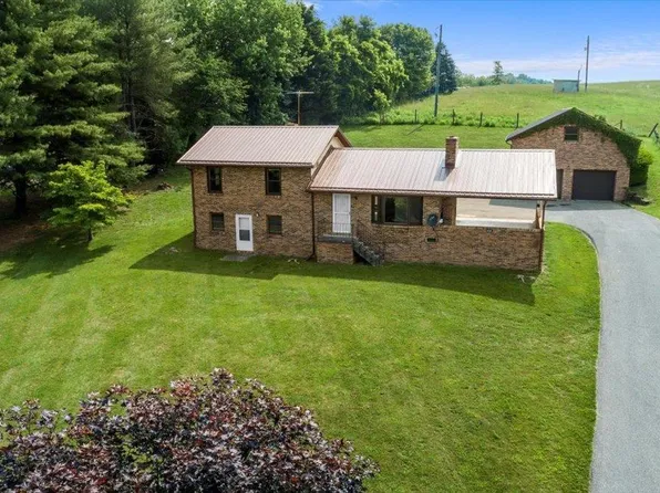 4498 Shelburne Rd, Radford, VA 24141