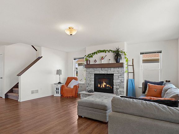 4th image of 302 Autumn Crest Ln