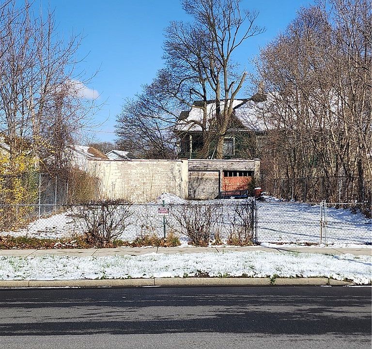 1st image of 462-464 Cortland Ave
