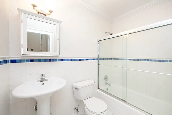 Rented by Douglas Elliman | media 16