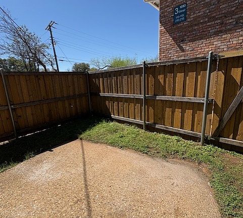 5th image of 1230 Cavender Dr #101