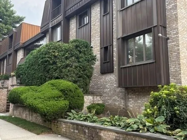 130 S Middle Neck Rd APT 6, Great Neck, NY 11021