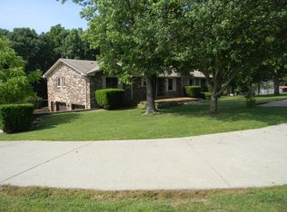 897 Browning Ln, Greenbrier, TN 37073
