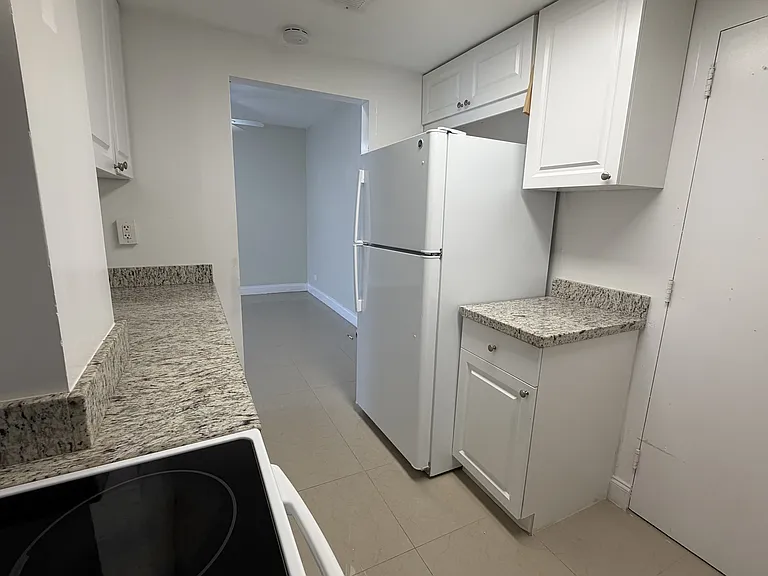 2800 N Flagler Dr #211-1 — Photo 9