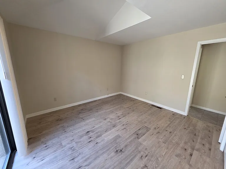 2406 Central Park Dr — Photo 16