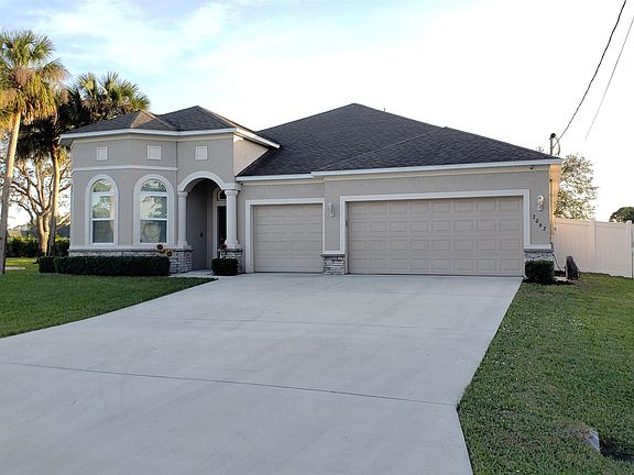 2nd image of 2062 SW Justison Ave