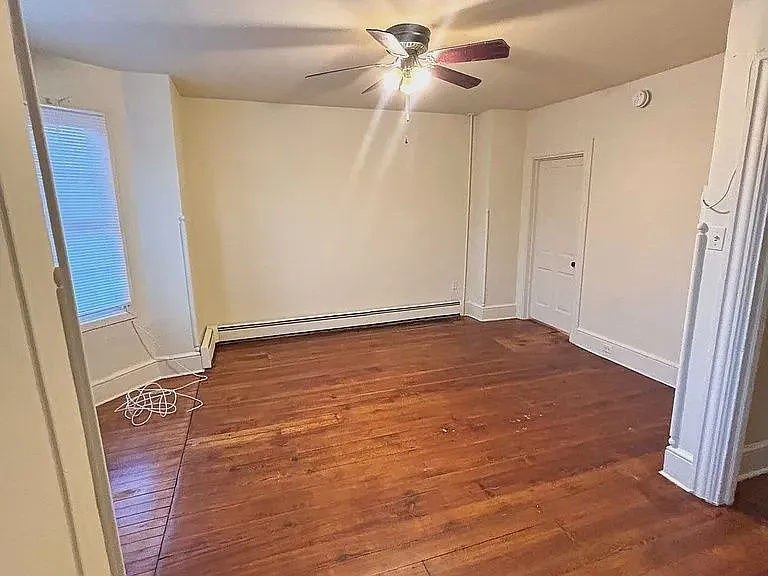 3 bed, 1.0 bath, 1109 sqft, $1,475 — Photo 4