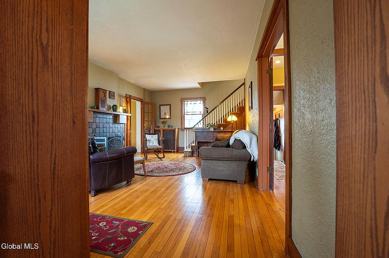 4th image of 18 Bridge Street