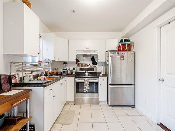 5th image of 2849 Lakewood Dr