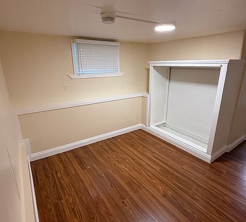 2nd image of 811 Glendale Blvd #813-1/2