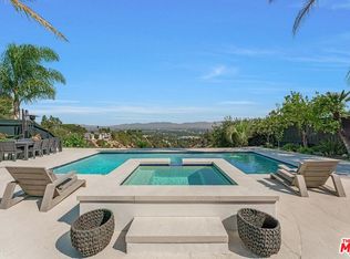 3819 Sherview Dr, Sherman Oaks, CA 91403