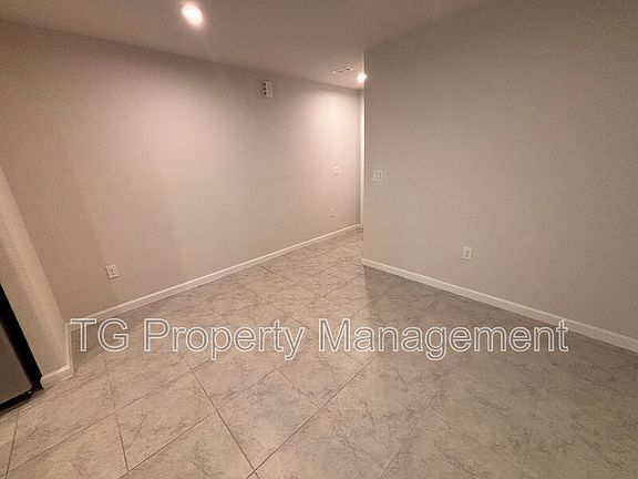 4th image of 2512 Sadler Trace Way