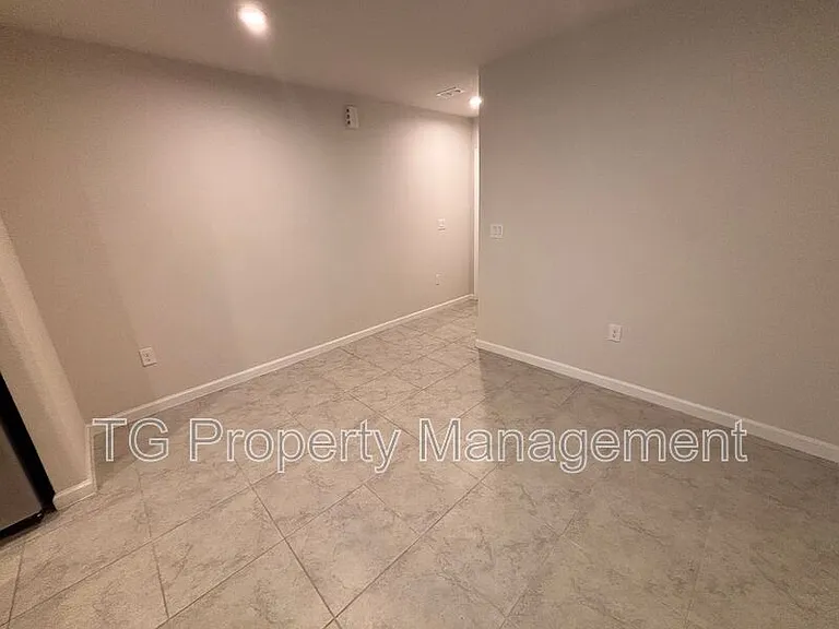 2512 Sadler Trace Way — Photo 4