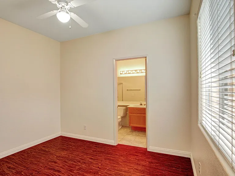 10910 Ivy Hill Dr #4 — Photo 6