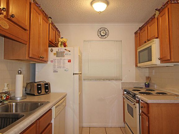 5th image of 3857 Indian Trail Dr #204