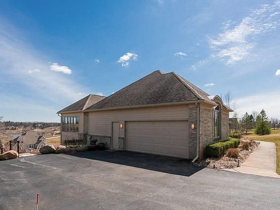 5th image of 3932 Lake Vista Dr