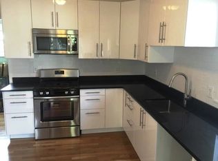 212 Rochambeau Ave #1, Providence, RI 02906