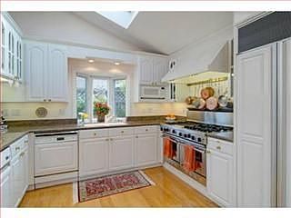 2nd image of 1486 Larkin Ave