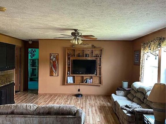 5th image of 8265 Dietz Rd