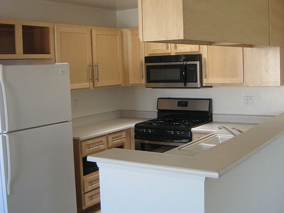 4th image of 1826 Butler Ave APT 104