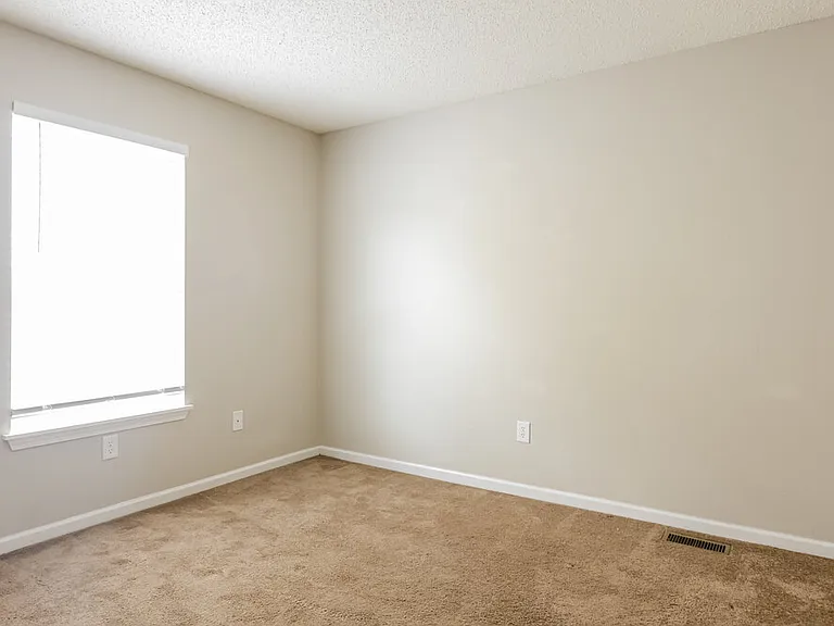 4261 Village Bend Dr — Photo 14