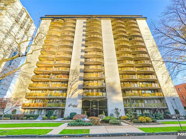 150 Overlook Ave APT 16A, Hackensack, NJ 07601