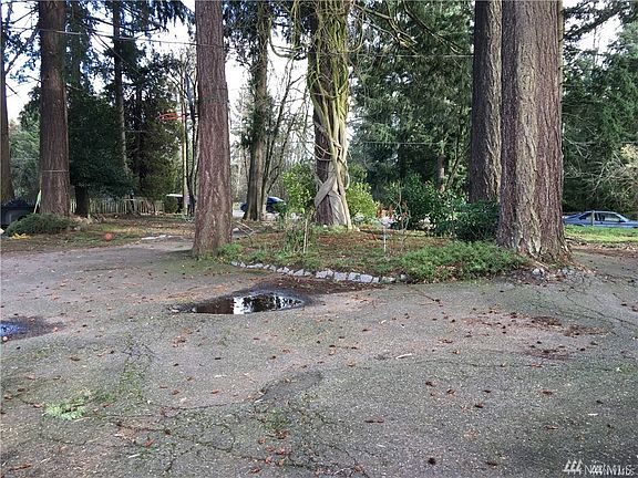 4th image of 13845 Des Moines Memorial Dr S