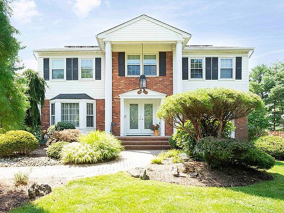 2nd image of 39 Scarsdale Dr