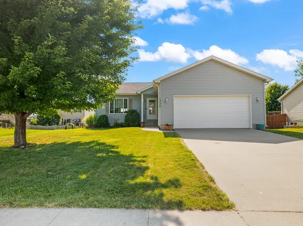 1208 Michael St SE, Bondurant, IA 50035