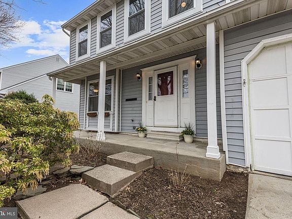 2nd image of 708 Selkirk Ct