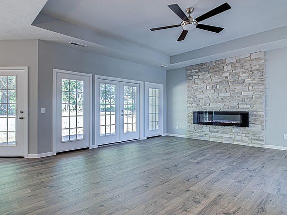 3rd image of 4220 N Deer Ranch Lane